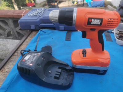 Black and Decker 18V cordless drill 